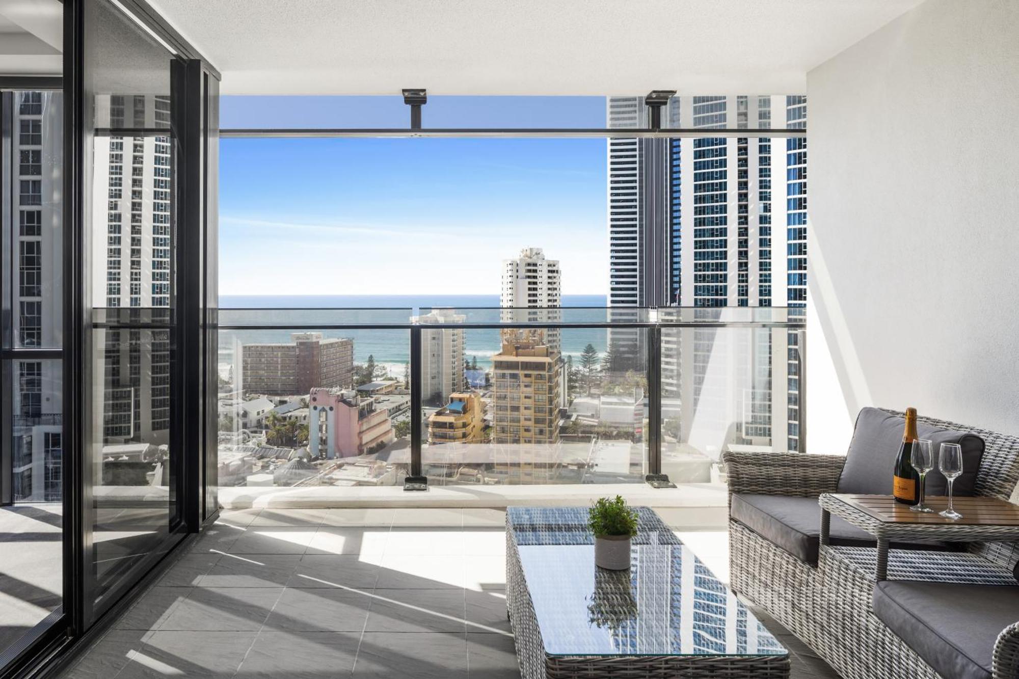 Holiday Holiday Circle On Cavill Apartments Gold Coast Værelse billede