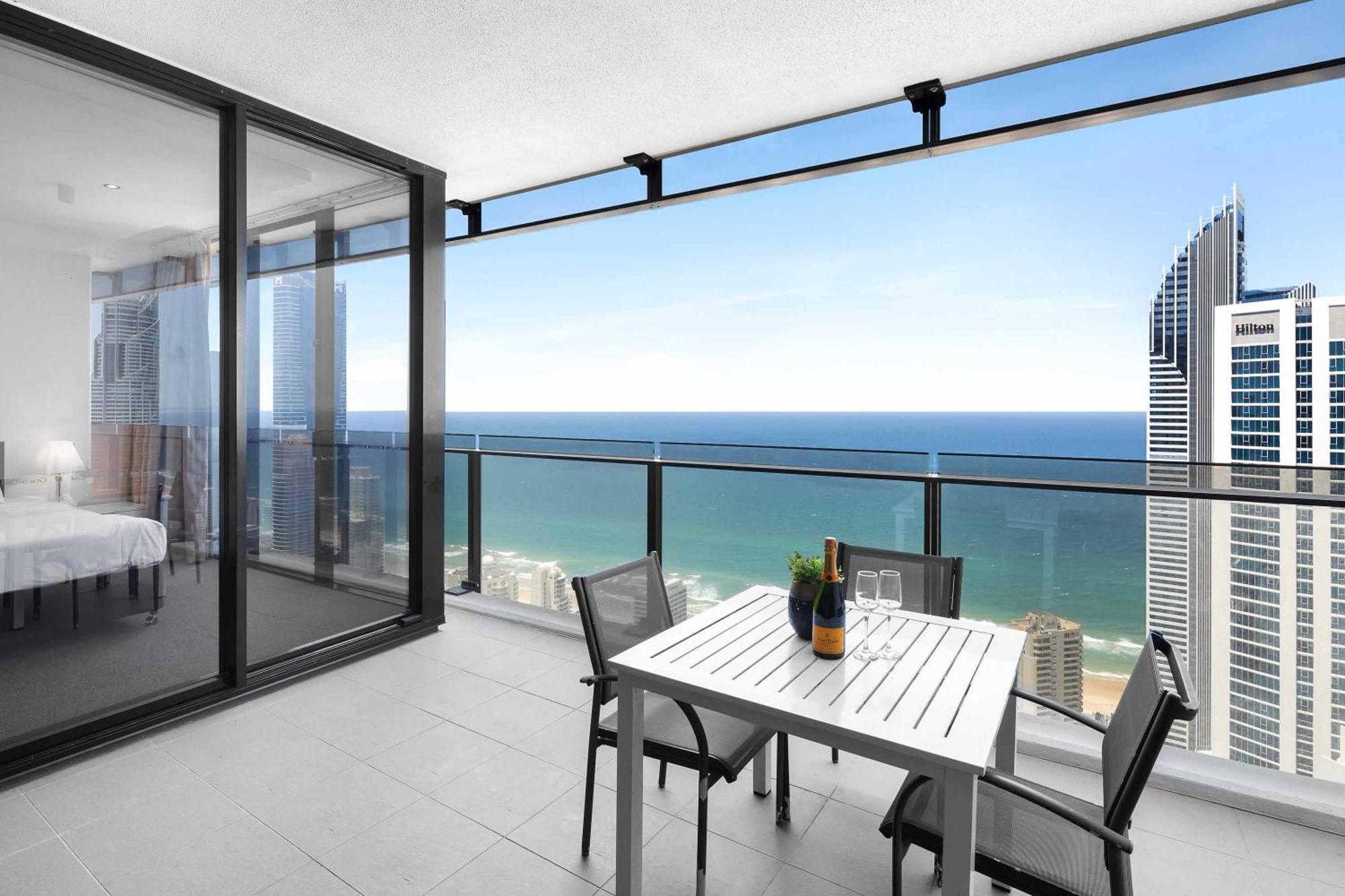 Holiday Holiday Circle On Cavill Apartments Gold Coast Værelse billede