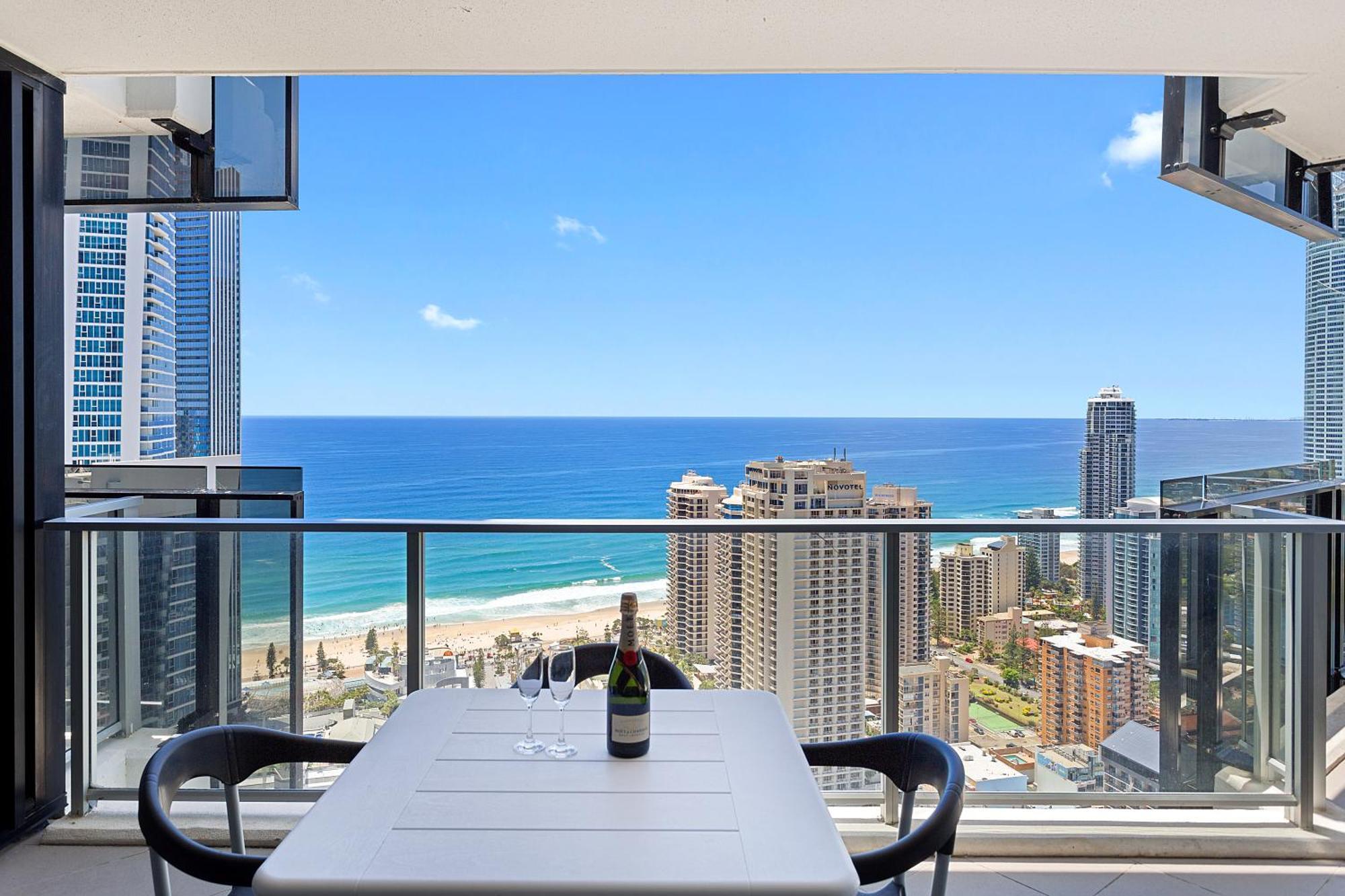 Holiday Holiday Circle On Cavill Apartments Gold Coast Værelse billede