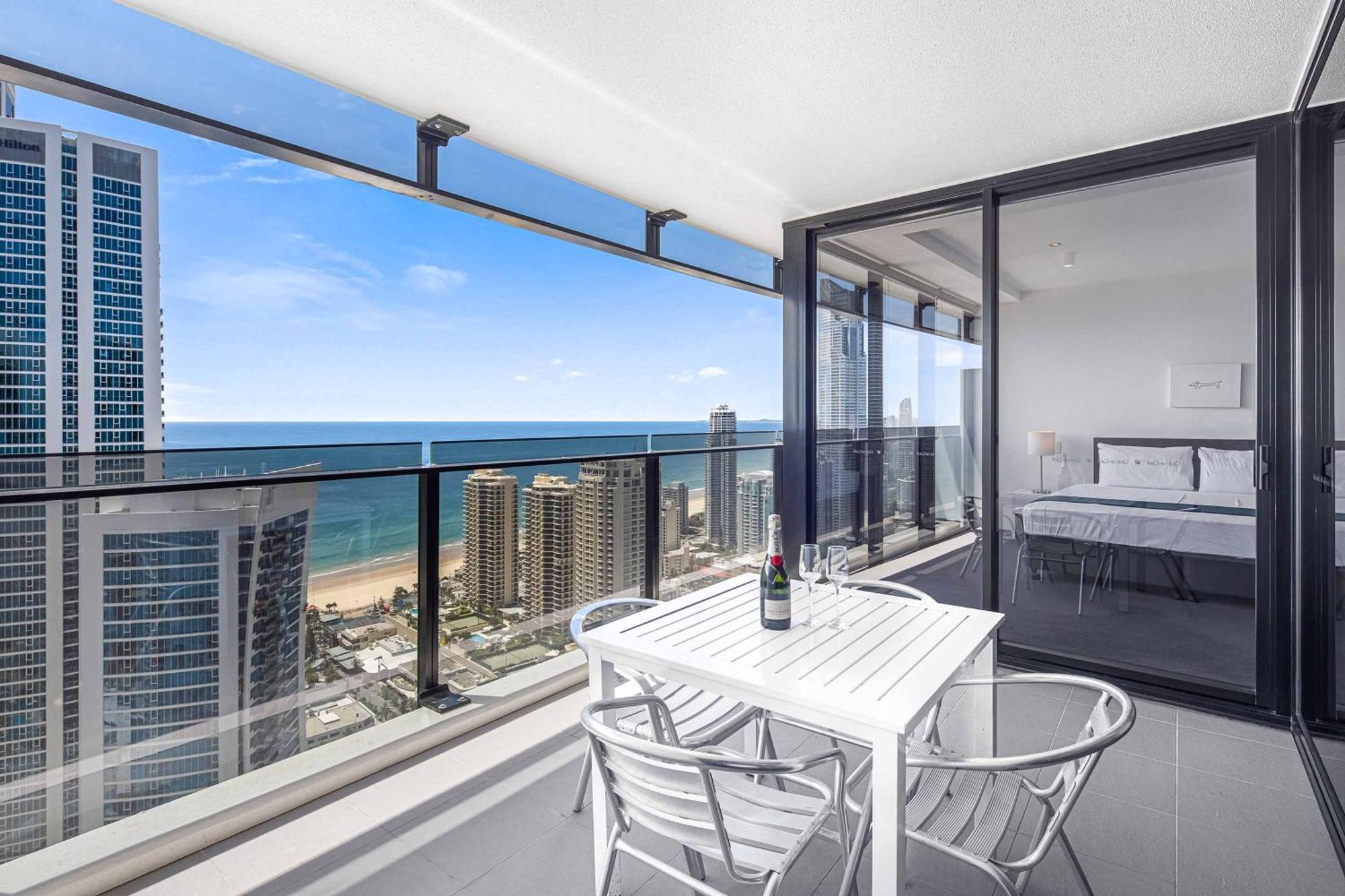 Holiday Holiday Circle On Cavill Apartments Gold Coast Værelse billede