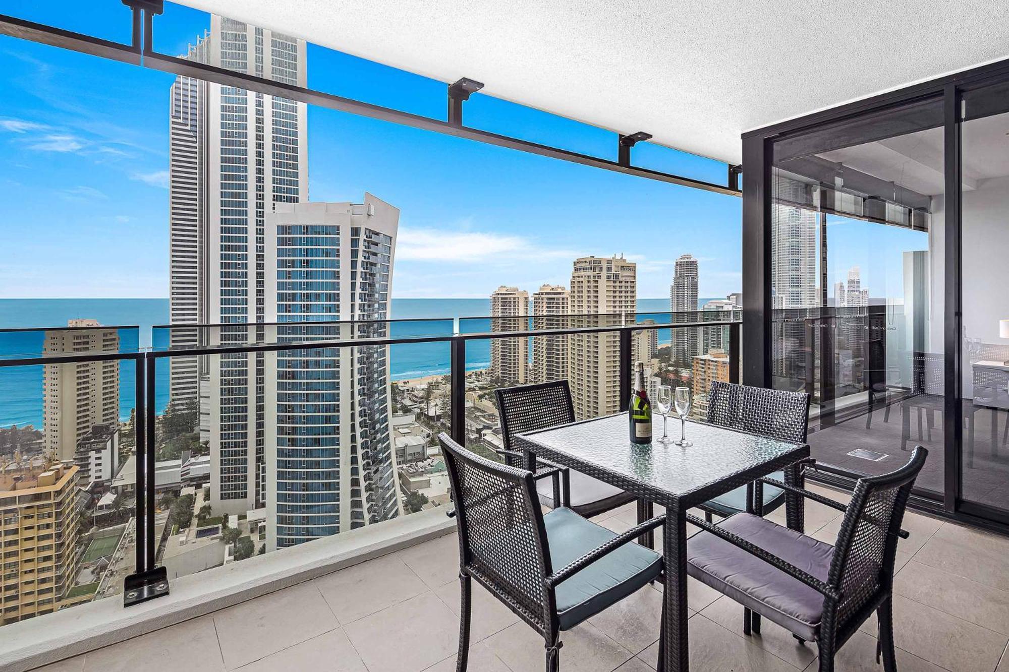 Holiday Holiday Circle On Cavill Apartments Gold Coast Værelse billede